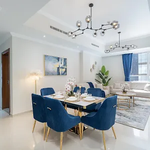 Dunya Tower Luxury And 2 Min Walk To Mall And Burj Khalifa In Heart Of Downtown Apartment